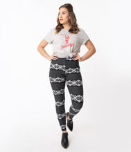 Load image into Gallery viewer, Black &amp; White Holiday Print Leggings
