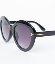 Load image into Gallery viewer, Black Retro Rounded Sunglasses

